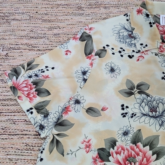Image Satin Floral Print Blouse - Picture 7 of 9
